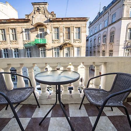 Apartment Teatralnaya Lviv Exterior photo